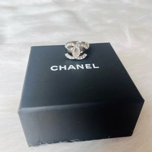 Chanel Classic CC Logo Ring